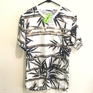 NEW Round neck all over print short sleev T-shirt